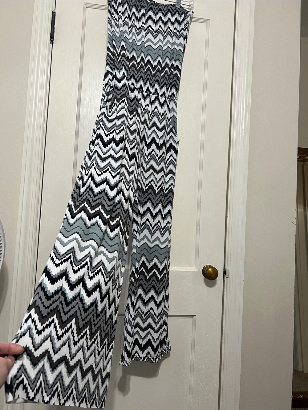 5th & Love Zigzag Wide-Leg Pantsuit in Black, Gray/light green & White
